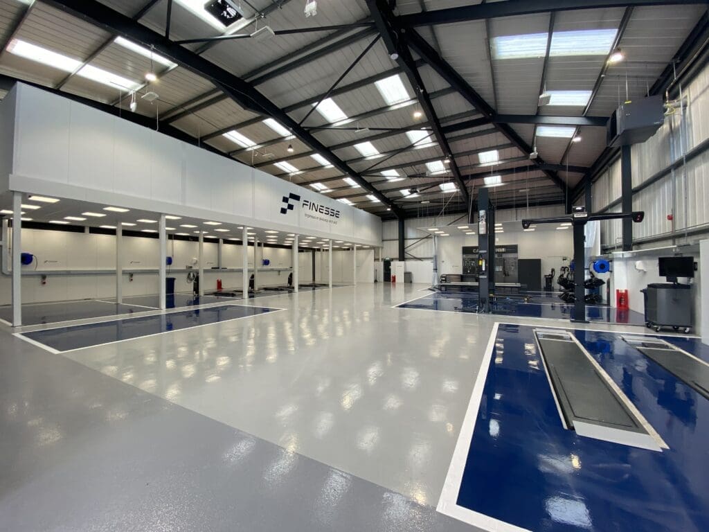 Finesse Bracknell Finesse | Image showing Bracknell body shop